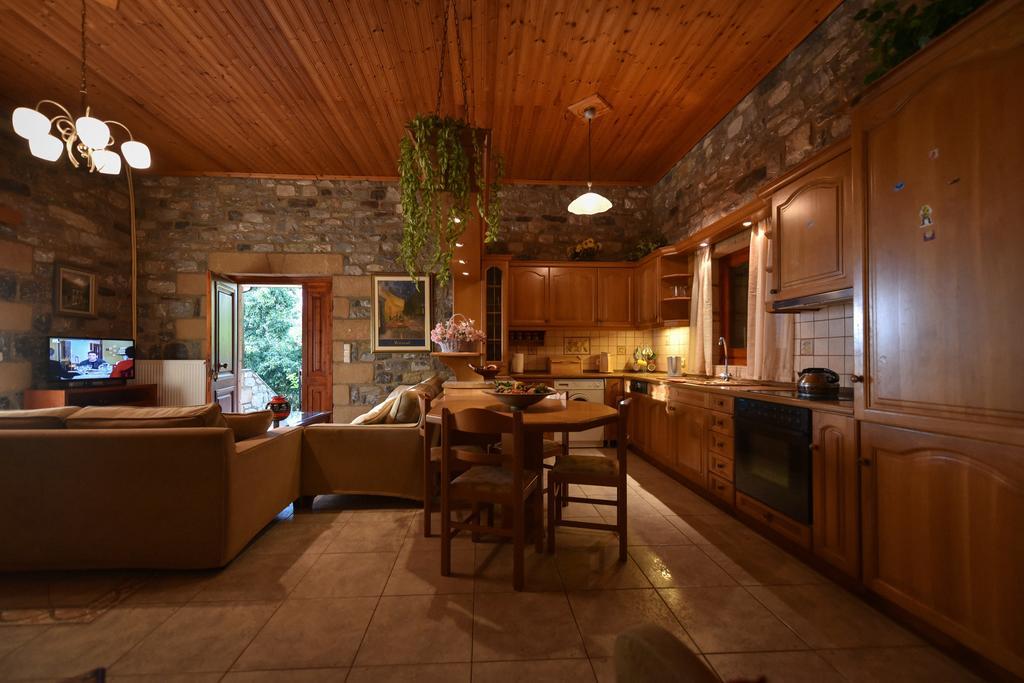 Villa Onar A Stone House With Amazing View Stoúpa Exterior foto